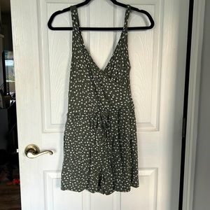 Stich Fix Market & Spruce gray floral tank romper